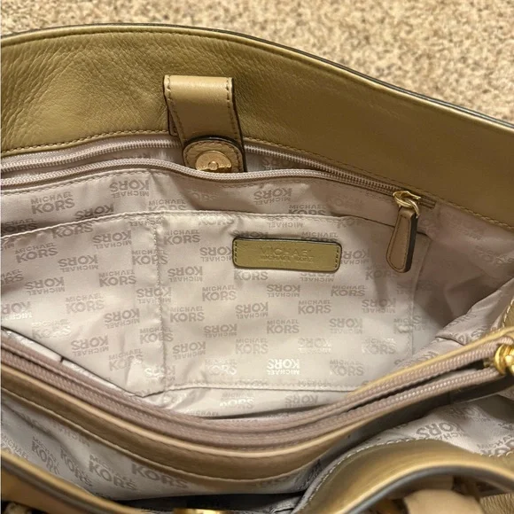 Michael Kors Tan Tote Purse - Authentic MSRP $398 - Picture 5 of 6
